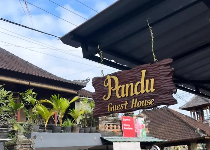 ゲストハウス Pandu 3*